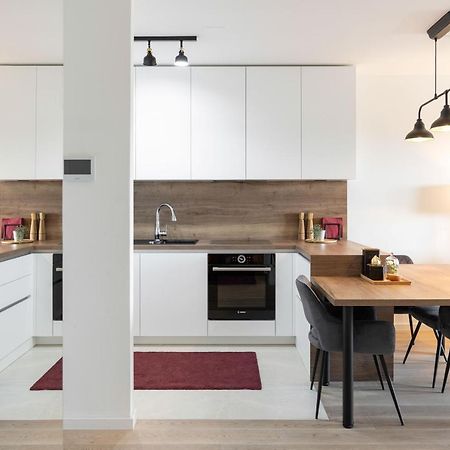 Stylish 2Bdr Apartment- Free Garage زغرب المظهر الخارجي الصورة