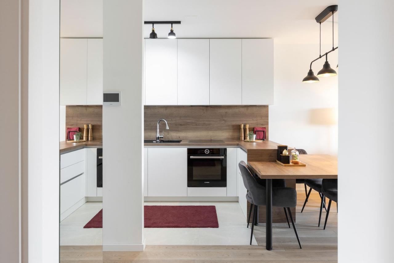 Stylish 2Bdr Apartment- Free Garage زغرب المظهر الخارجي الصورة